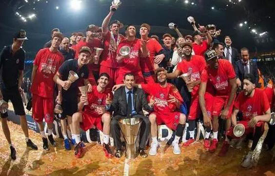 队在半转换 队在半转换